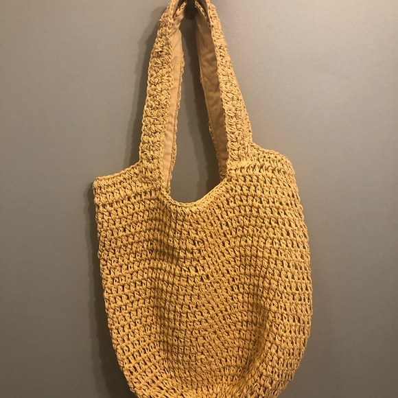 GAP Handbags - NWOT Gap Woven Bag